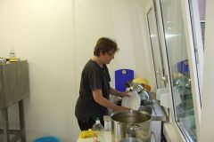 img_1274876509_909